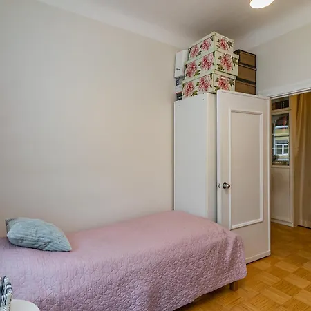 Apartment Steps From A Le Coq And Old Town Tallinn