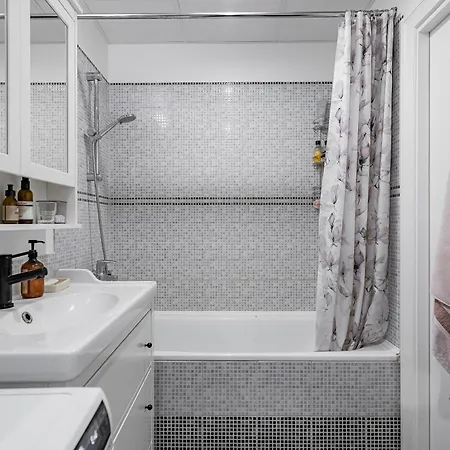 Appartement Steps From A Le Coq And Old Town *